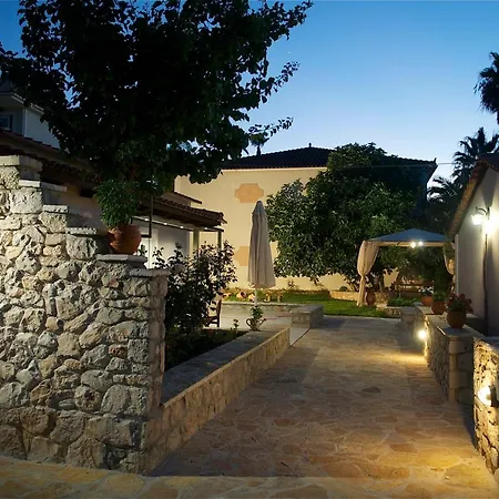 Domenica Apts Ii Apartment *