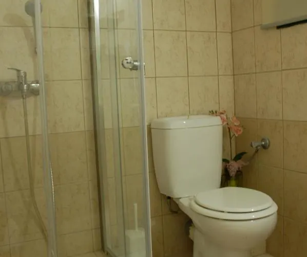 Domenica Apts Ii דירה *