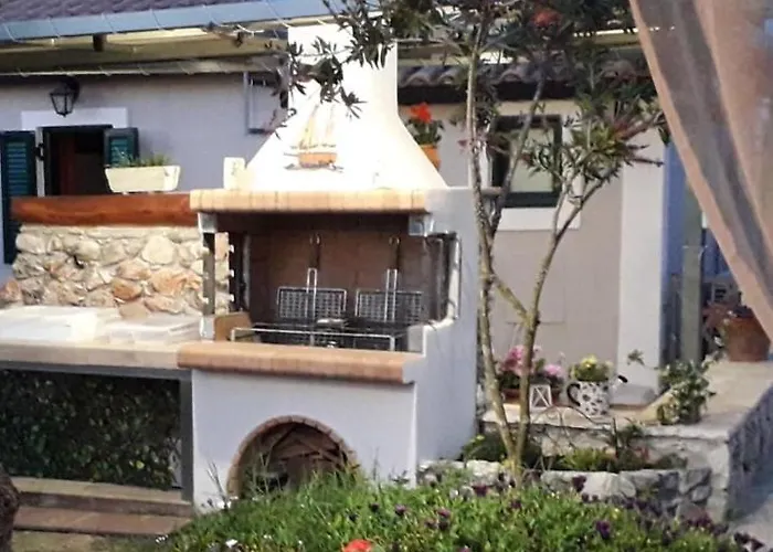 Domenica Apts Ii דירה