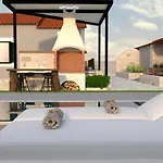 Domenica Apts Ii