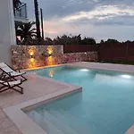 Domenica Apts Ii Laganász